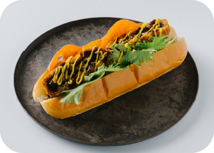 ［平日限定］
大和牛と黒豚のメンチカツドッグ