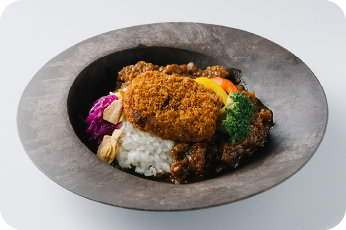石舞台カレー（ビーフカレー・コロッケ付）